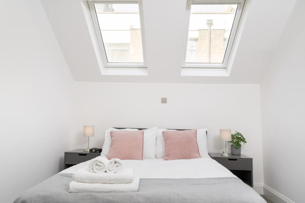 Oxford Street 2 Bedr, 3 Beds, 2,5 Bath, 2 Min Subway Apartment *