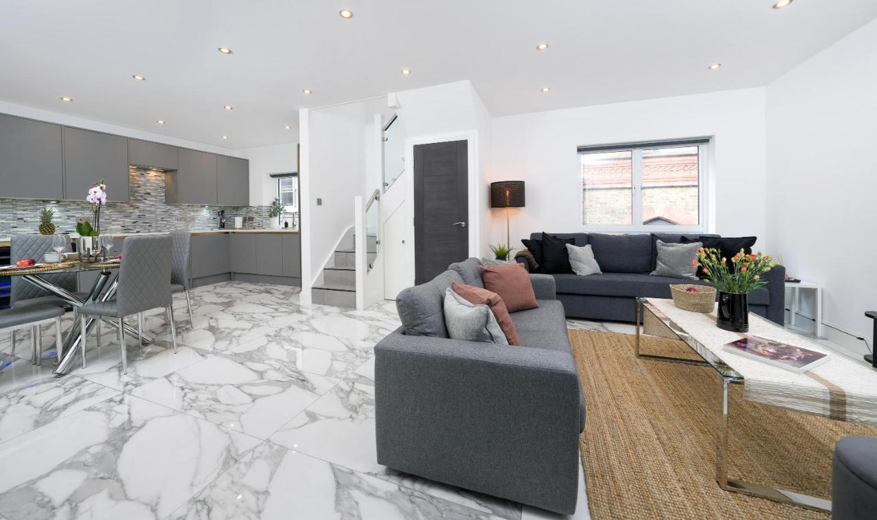 Oxford Street 2 Bedr, 3 Beds, 2,5 Bath, 2 Min Subway Apartment London