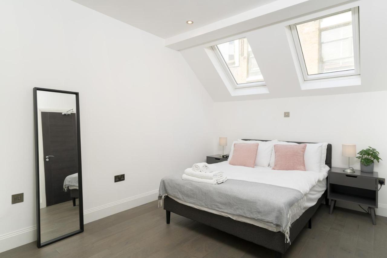 Oxford Street 2 Bedr, 3 Beds, 2,5 Bath, 2 Min Subway Apartment *